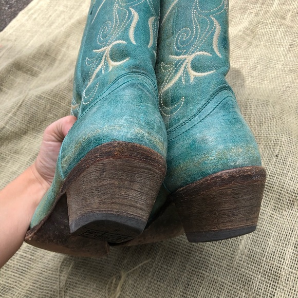 Corral | Western Turquoise Pointed Toe Boots - Picture 4 of 7